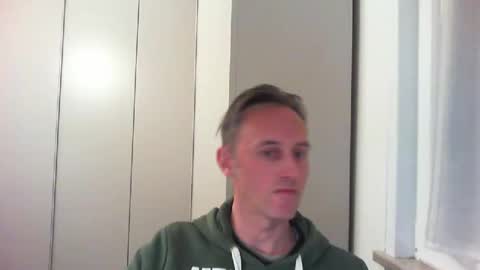 sten015 online show from 12/23/24, 04:39