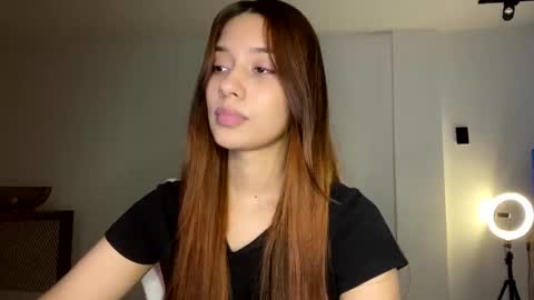 Snapshot of steph_y1030 chatting on 01/28/25, 03:25 stephany online show from 01/28/25, 03:25