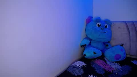 Snapshot of stepha_sweet chatting on 02/08/25, 05:51 Emma online show from 02/08/25, 05:51