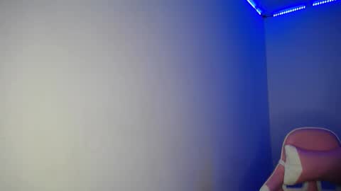 Snapshot of stepha_sweet chatting on 02/09/25, 09:39 Emma online show from 02/09/25, 09:39