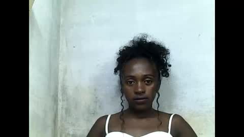 stephania12112343 online show from 06/02/26, 06:48