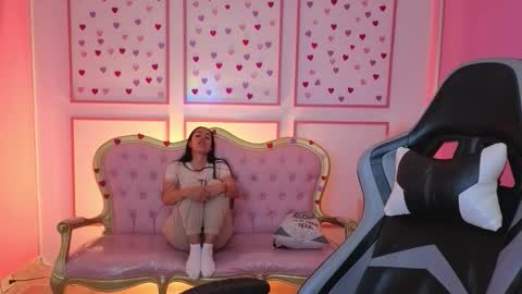 Stephania online show from 09/13/25, 12:27