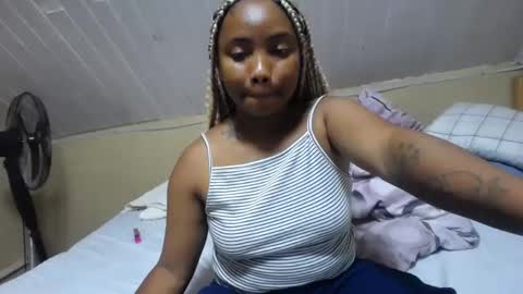 Snapshot of stephaniafa chatting on 03/05/25, 08:32 perfectly imperfect girl online show from 03/05/25, 08:32