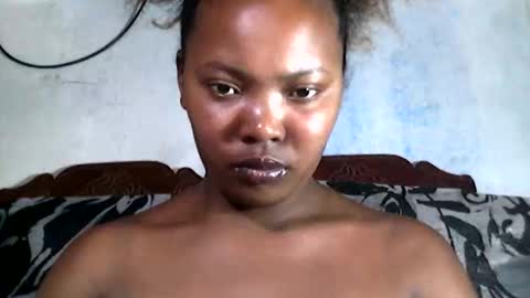 stephanie172 online show from 11/12/25, 08:59