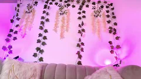 Sofia online show from 02/09/26, 01:04