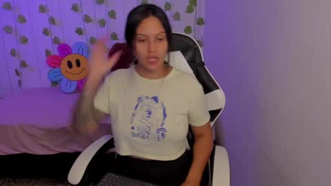 Stephanie  online show from 02/02/25, 11:53