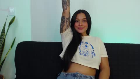Stephanie  online show from 12/02/25, 10:27