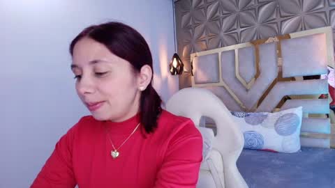 Snapshot of stephaniesun_ chatting on 05/19/26, 12:44 Stephaniesun online show from 05/19/26, 12:44