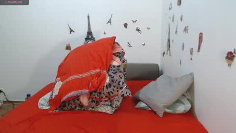 Snapshot of stephaniewild chatting on 01/10/26, 11:12 Stephanie online show from 01/10/26, 11:12