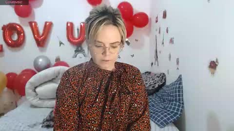 Snapshot of stephaniewild chatting on 02/23/26, 11:07 Stephanie online show from 02/23/26, 11:07