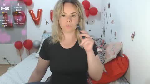 Snapshot of stephaniewild chatting on 05/11/26, 09:48 Stephanie online show from 05/11/26, 09:48