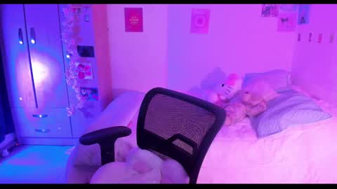 Stephanie  online show from 02/17/25, 12:54