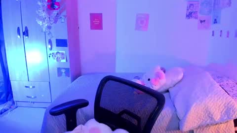 Stephanie  online show from 02/25/25, 11:44