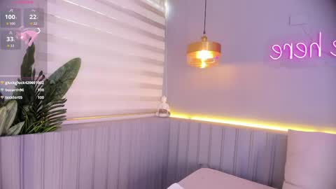Snapshot of stephany__monroe chatting on 05/07/26, 04:34 Stephany online show from 05/07/26, 04:34