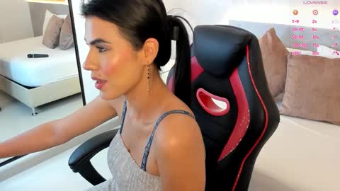 S T E P H A N Y A online show from 10/23/25, 07:34