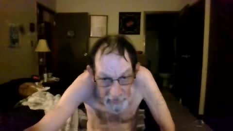 Snapshot of stephenasmith3 chatting on 08/05/26, 01:41 stephenasmith3 online show from 08/05/26, 01:41