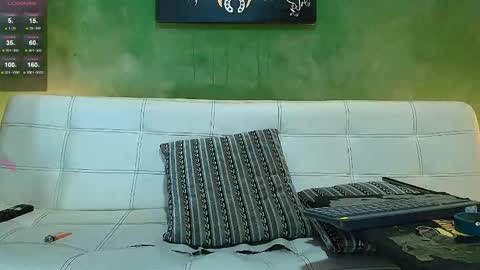    ................     online show from 02/15/26, 02:52