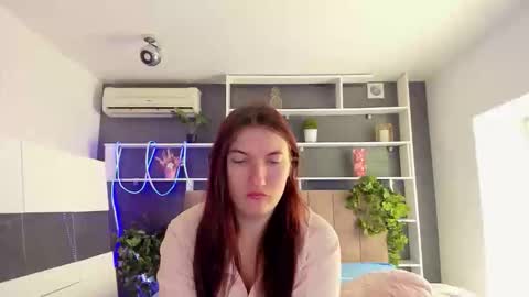 Stephie online show from 02/27/26, 07:41