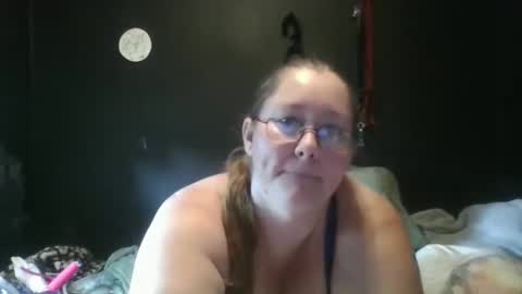 Snapshot of stephsexpress chatting on 09/22/25, 03:47 stephsexpress online show from 09/22/25, 03:47