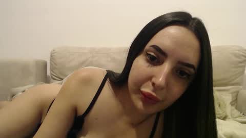 Snapshot of stepmommy19 chatting on 11/27/25, 04:31 StepMommy19 online show from 11/27/25, 04:31