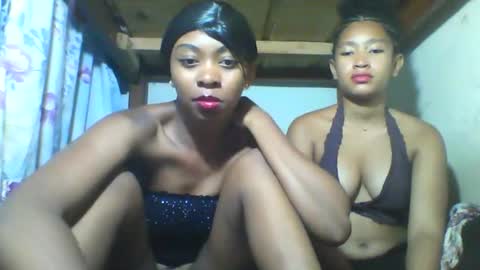sterina0102 online show from 12/05/25, 07:54