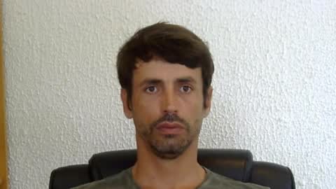 Snapshot of sterling_archer_24 chatting on 12/26/24, 08:00 sterling_archer_24 online show from 12/26/24, 08:00