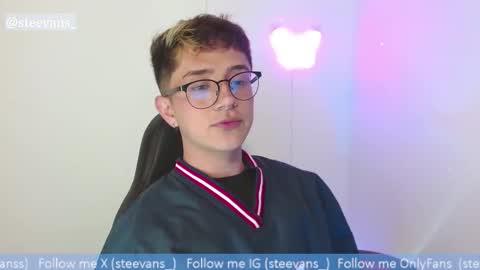 Snapshot of stevans_ chatting on 10/28/25, 06:39 Stevan online show from 10/28/25, 06:39
