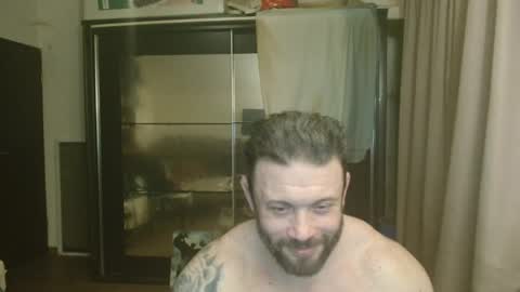 Snapshot of stevebulkzor chatting on 05/23/26, 12:27 Steve Oakenshield son of John son of Vasyl online show from 05/23/26, 12:27