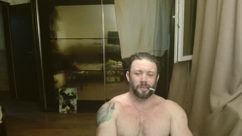 Snapshot of stevebulkzor chatting on 05/31/26, 08:32 Steve Oakenshield son of John son of Vasyl online show from 05/31/26, 08:32