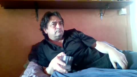 Snapshot of stevefromfrance chatting on 03/03/25, 11:44 stevefromfrance online show from 03/03/25, 11:44