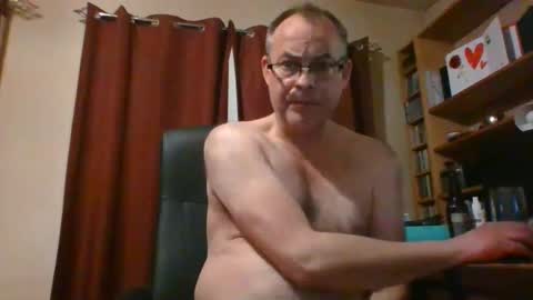 stevejm3740 online show from 03/01/25, 08:42