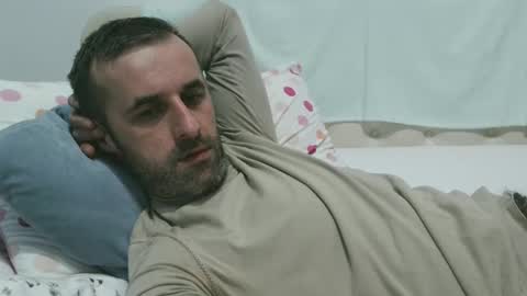 Snapshot of stevenpit chatting on 12/19/24, 07:40 stevenpit online show from 12/19/24, 07:40