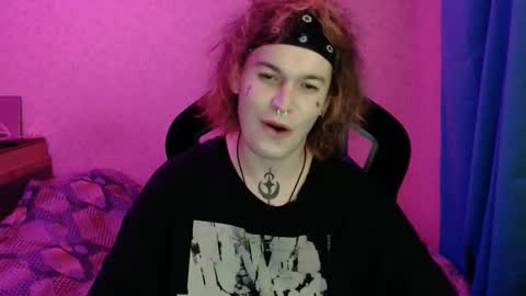 Steve online show from 10/31/25, 04:52