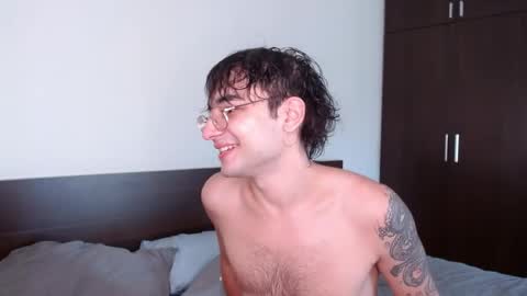 Alex   online show from 05/07/26, 03:01