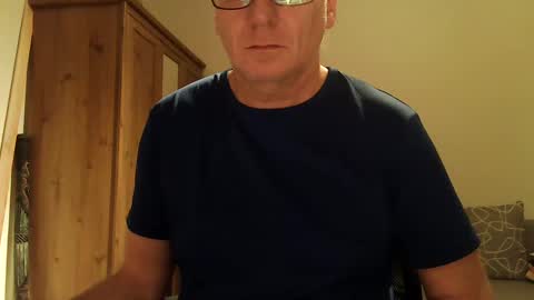 Snapshot of stevessky chatting on 01/16/25, 12:12 stevessky online show from 01/16/25, 12:12