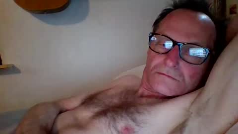 Snapshot of steviehard7 chatting on 01/25/25, 03:30 steviehard7 online show from 01/25/25, 03:30