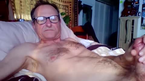 Snapshot of steviehard7 chatting on 02/08/25, 11:24 steviehard7 online show from 02/08/25, 11:24