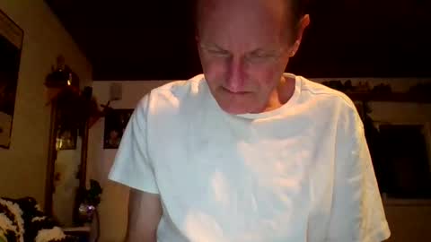 Snapshot of steviehard7 chatting on 03/05/25, 05:50 steviehard7 online show from 03/05/25, 05:50