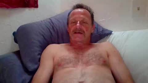 Snapshot of steviehard7 chatting on 09/21/25, 05:09 steviehard7 online show from 09/21/25, 05:09