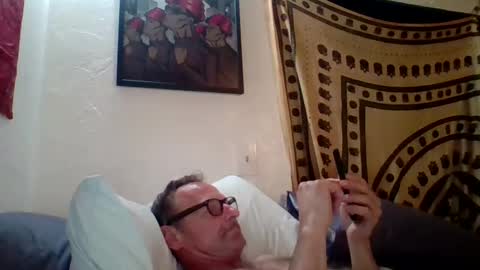 Snapshot of steviehard7 chatting on 09/23/25, 04:48 steviehard7 online show from 09/23/25, 04:48