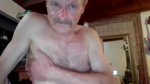 Snapshot of steviehard7 chatting on 10/04/25, 07:17 steviehard7 online show from 10/04/25, 07:17