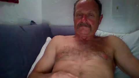 Snapshot of steviehard7 chatting on 10/07/25, 07:05 steviehard7 online show from 10/07/25, 07:05