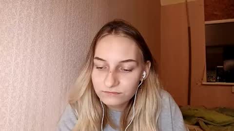 Eva online show from 10/31/25, 09:38