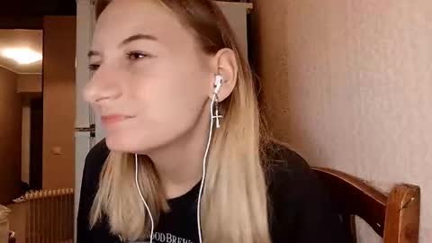 Eva online show from 11/03/25, 07:37