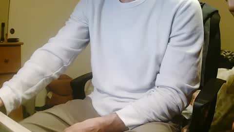 Snapshot of stevo69697 chatting on 12/09/24, 03:29 Chillguy online show from 12/09/24, 03:29