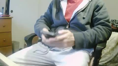 Snapshot of stevo69697 chatting on 12/13/24, 04:38 Chillguy online show from 12/13/24, 04:38