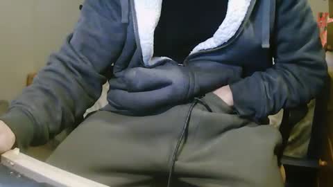 Snapshot of stevo69697 chatting on 01/12/25, 05:11 Chillguy online show from 01/12/25, 05:11