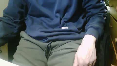 Snapshot of stevo69697 chatting on 01/27/25, 04:52 Chillguy online show from 01/27/25, 04:52