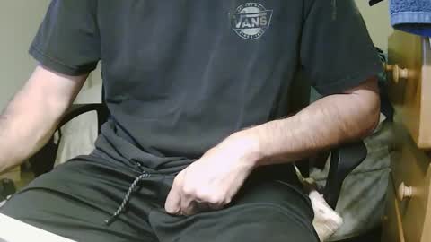 Snapshot of stevo69697 chatting on 10/13/25, 04:01 Chillguy online show from 10/13/25, 04:01