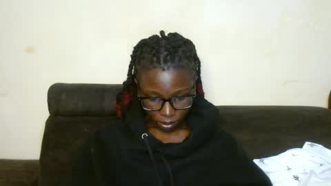 Snapshot of sticklavah chatting on 12/19/25, 04:47 sticklavah online show from 12/19/25, 04:47